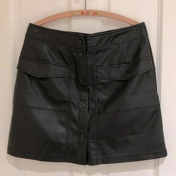 NWT Faux Leather Pocket Mini Skirt 🇬🇧🤟🏻 - Picture 2 of 15